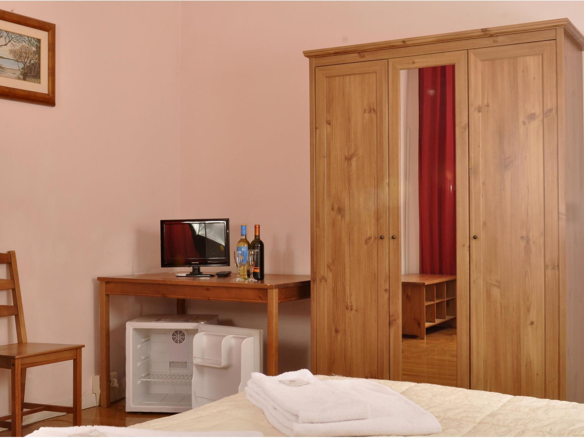 Casa de hóspedes Gialel 3*